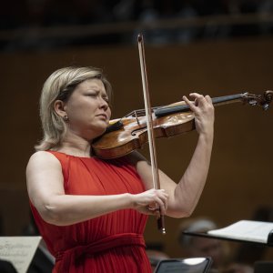 Alina Ibragimova regresa a l´Auditori con la OBC, bajo la batuta de Ludovic Morlot