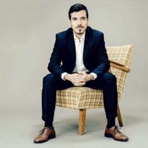 Perry So dirige a la Sinfónica de Tenerife con obras de Boulanger, Bartók, Rota y Ravel