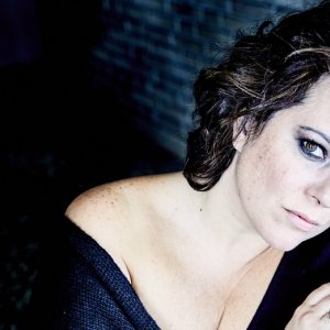 Carmen Solís protagoniza "Entre Sevilla y Triana" en Oviedo, con batuta de Jaume Santonja