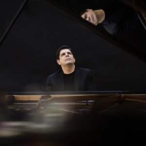 Javier Perianes toca el "Concierto en sol" de Ravel con la OBC
