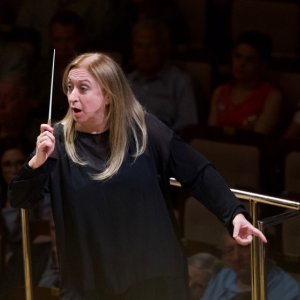 Simone Young dirige obras de Pärt, Chin y Tchaikovsky con la Orquesta Nacional de España