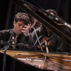 El pianista italiano Elia Cecino obtiene el Premio Iturbi 2023