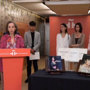 La caja de las letras del Instituto Cervantes recibe el legado de Teresa Berganza