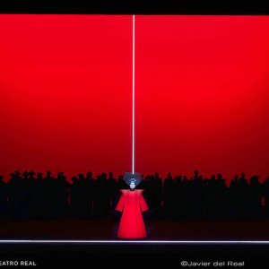 Anna Pirozzi y Jorge de León protagonizan 'Turandot' en el Teatro Real, en la producción de Robert Wilson