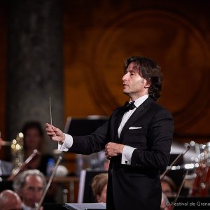 Doble cita con Gustavo Gimeno y la Filarmónica de Luxemburgo en el Festival de Granada