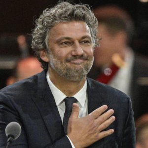 Jonas Kaufmann cancela sus próximas funciones en París y Aix-En-Provence debido a una "infección por gérmenes multirresistentes"