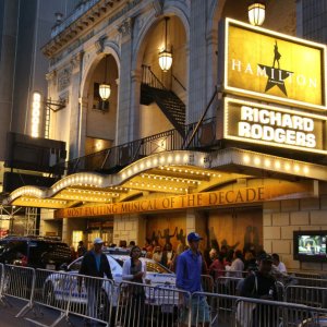 El acuerdo entre productores y empleados evita una huelga en Broadway que pararía casi 50 espectáculos