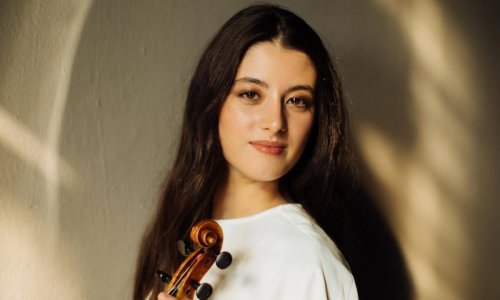María Dueñas debuta en el Concertgebouw de Ámsterdam, junto a la batuta de Andrés Orozco-Estrada