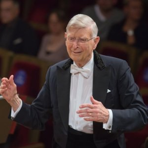Herbert Blomstedt, de 96 años de edad, inaugura la 243 temporada de la Gewandhausorchester de Leipzig