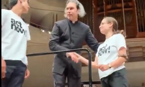 Vladimir Jurowski pide al público que escuche a los activistas climáticos que interrumpen su concierto