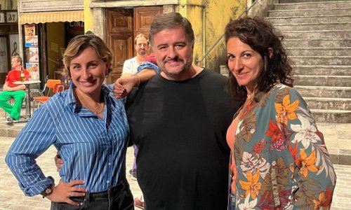 Luis Cansino y Salome Jicia protagonizan "Il turco in Italia" en la Ópera de Lausanne