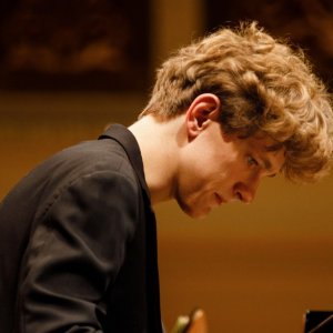 Jan Lisiecki toca el "Segundo" de Prokofiev en el inicio de temporada de la Bilbao Orkestra