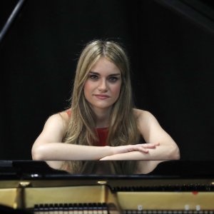 La pianista Isabel Dobarro participa en la inauguración de Villa Viardot en París