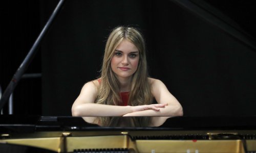 La pianista Isabel Dobarro participa en la inauguración de Villa Viardot en París