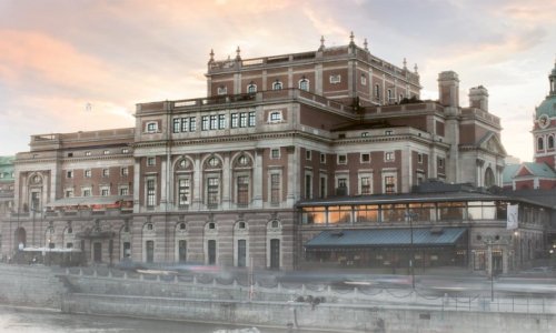 Cancelada la actividad en la Ópera de Estocolmo tras caerse y fallecer uno de sus técnicos de escena