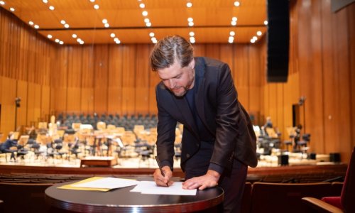 Juraj Valčuha renueva como director titular de la Sinfónica de Houston hasta 2026