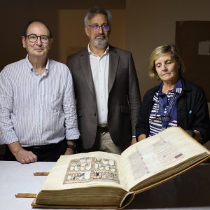 El "Códice rico", con 200 cantigas de Alfonso X el Sabio, se exhibe en el Museo del Prado