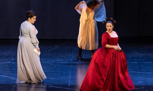 Carol García y Ruth Iniesta brillan cantando "Pan y toros" en Les Arts de València