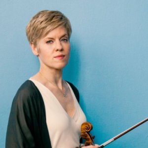 Isabelle Faust toca el "Concierto para violín" de Ligeti con la Orquesta de València