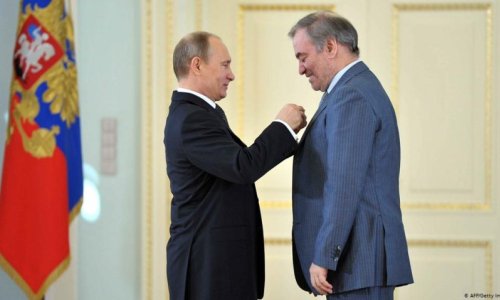 Vladimir Putin concede a Valery Gergiev la gestión del Bolshoi de Moscú, además del Mariinsky de San Petersburgo