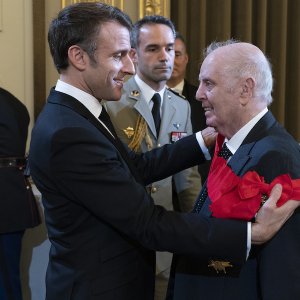 Daniel Barenboim y Martha Argerich, honrados con la Legión de Honor por el presidente francés Emmanuel Macron
