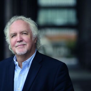 Donald Runnicles sucederá a Marek Janowski al frente de la Filarmónica de Dresde, a partir de 2025