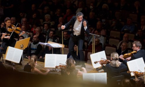 David Afkham dirige la Octava sinfonía de Bruckner al frente de la Orquesta Nacional de España