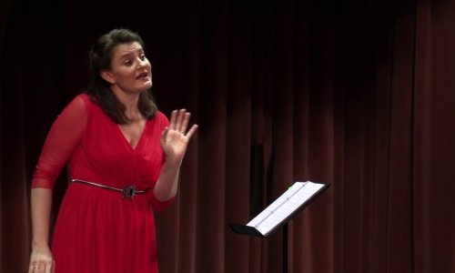 Carolina Moncada canta obras de Gerónimo Giménez en el Teatro de la Zarzuela
