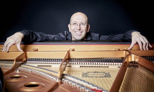 Alberto Rosado inaugura la programación del Salón del Ateneo en 2024, con un concierto dedicado al piano húngaro