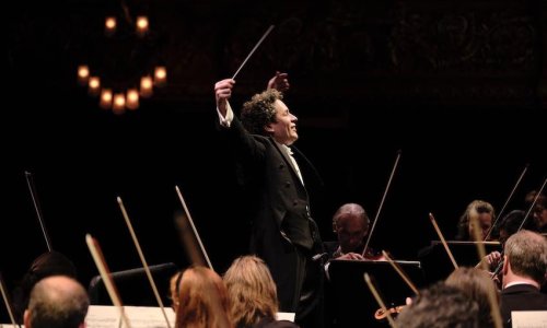 Gustavo Dudamel y la London Symphony pondrán el broche a la temporada 24/25 de BCN Clàssics