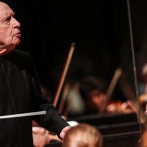 Christoph Eschenbach debuta al frente de la Franz Schubert Filharmonia, con obras de Fine, Mozart y Beethoven