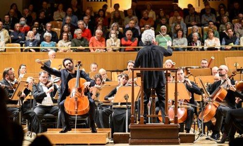 Semyon Bychkov y la Filarmónica Checa ofrecen un "todo Dvorák" en Ibermúsica, con Pablo Ferrández y Augustin Hadelich