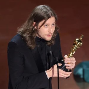 Ludwig Göransson se lleva su segundo Oscar por la banda sonora de "Oppenheimer"