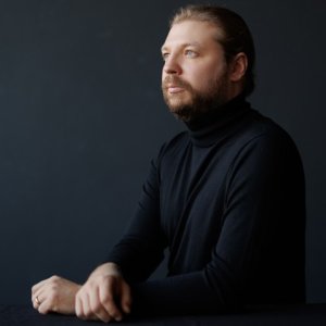 Denis Kozhukhin toca el "Primero" de Beethoven con la Orquesta de València