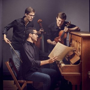 El Trío VibrArt visita la Orquesta Nacional de España con Martinu en los atriles