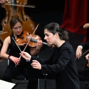Marie Jacquot dirige obras de Mozart y Bruckner en su debut con Euskadiko Orkestra