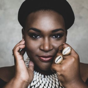 La soprano Leah Hawkins gana el Premio Beverly Sills 2024