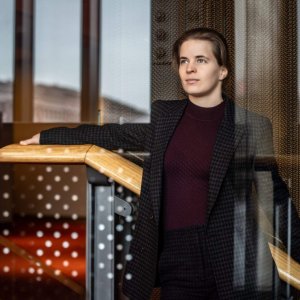 Tabita Berglund, principal directora invitada de la Dresdner Philharmonie