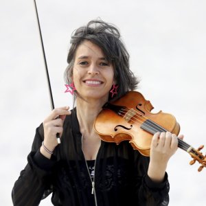 Amandine Beyer y Raquel García-Tomás, residentes en la temporada 24/25 de la Real Filharmonía de Galicia