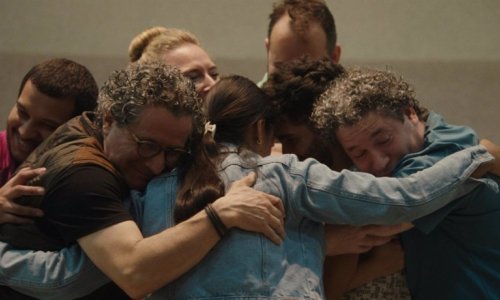 María Valverde dirige el documental "El canto de las manos", sobre el "Fidelio" con artistas sordos y Gustavo Dudamel a la batuta