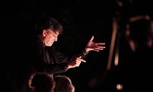 José María Sánchez-Verdú dirige su 'Nosferatu' al frente de la OCG en el Festival de Granada