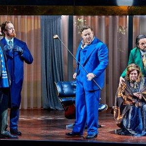 Simone Young debuta en Bayreuth con el 'Anillo' de Wagner, en la propuesta escénica de Valentin Schwarz