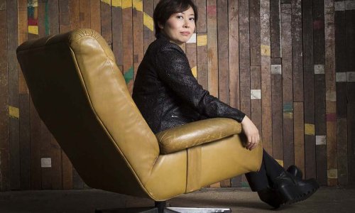 La directora Xian Zhang, nueva batuta titular de la Seattle Symphony
