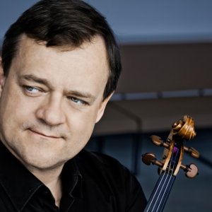 Frank Peter Zimmermann inaugura la temporada de la OCRTVE con música de Schumann