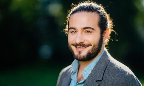El bajo español Alejandro Baliñas se alza con el primer premio en el concurso Neue Stimmen