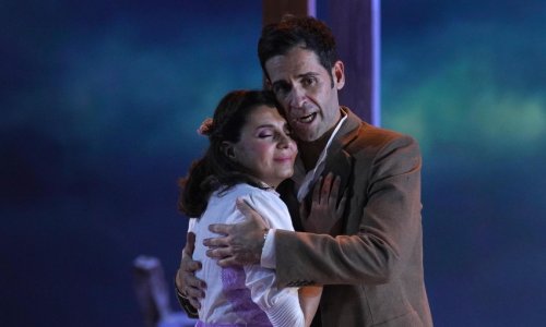 La "Marina" de Arrieta imaginada por Bárbara Lluch abre temporada en la Zarzuela