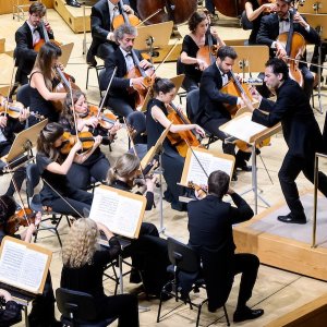 Andrés Orozco-Estrada debuta al frente de la Orquesta y Coro Nacionales de España, con obras de Mendelssohn y Berlioz