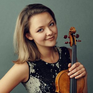 Alexandra Conunova toca el "Concierto para violín" de Dvorák con la Orquesta de Granada