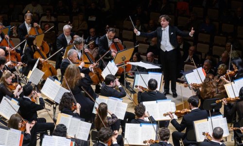 Gustavo Gimeno y la Filarmónica de Luxemburgo visitan Ibermúsica con obras de Ravel, Respighi y Poulenc