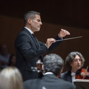 David González dirige partituras de Sierra, Freiberg y Prokofiev con la Filarmónica de Gran Canaria